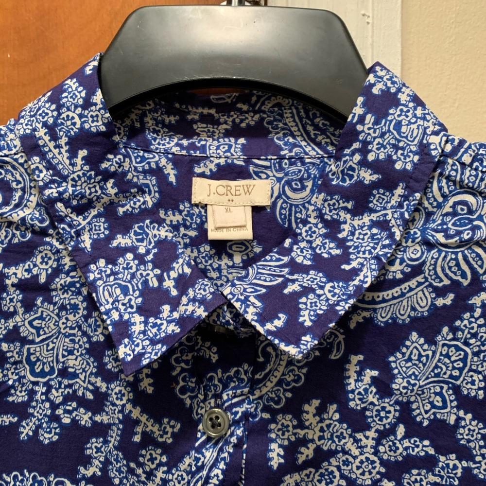 Shirt - Picture 3 of 4
